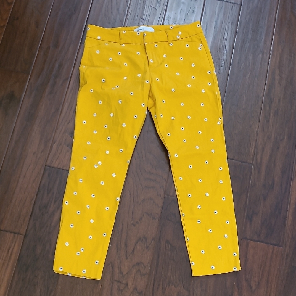 Old Navy Mustard Pixie Pants With Embroidered Dai… - image 1